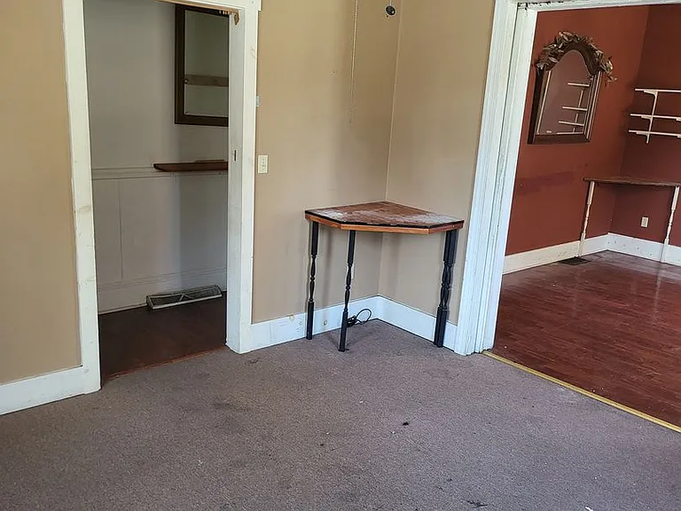 502 Cherokee St — Photo 3
