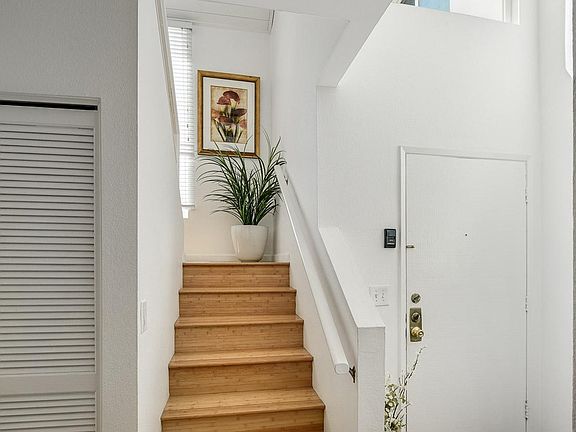 3rd image of 321 Longden Ln