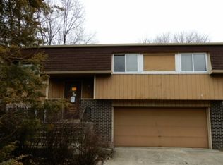 349 Ruth Cir, Bolingbrook, IL 60440