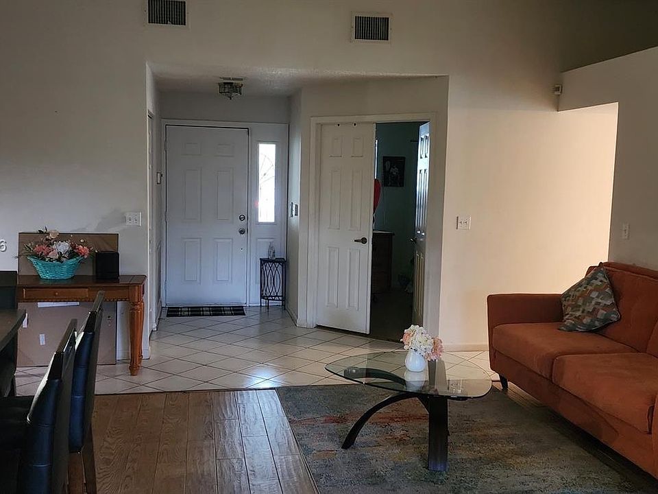 2nd image of 2562 SE 7th Ct