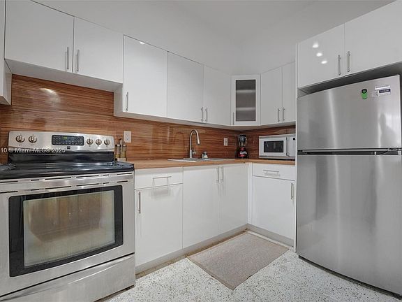 4th image of 1200 Euclid Ave APT 103