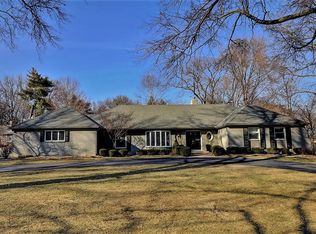5104 W 84th St, Prairie Village, KS 66207