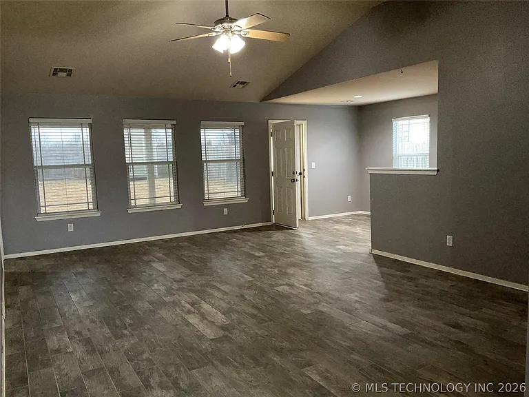 11120 N 143rd East Ave — Photo 2