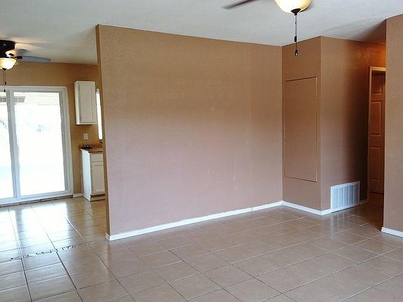 4th image of 6247 Big Valley Dr