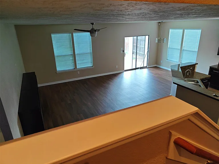 7915 Moss Springs Ct — Photo 45