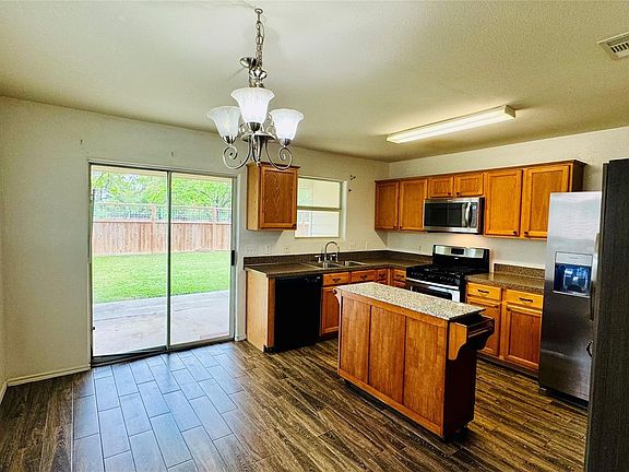 4th image of 4007 Hunters Ridge Dr