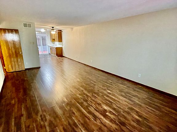 4th image of 536 E Cypress Ave #103