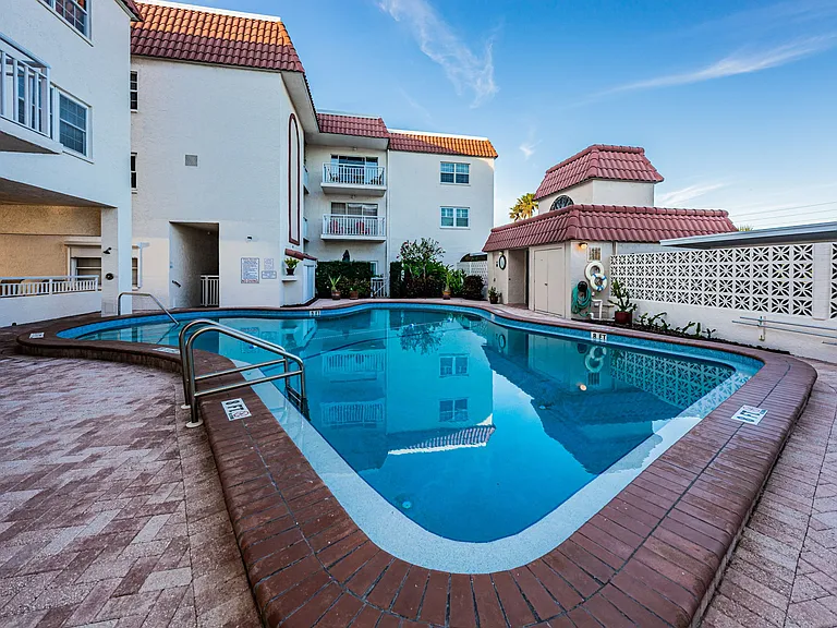 2900 Gulf Blvd #205 — Photo 41