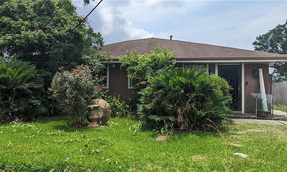 1st image of 5808 Providence Pl