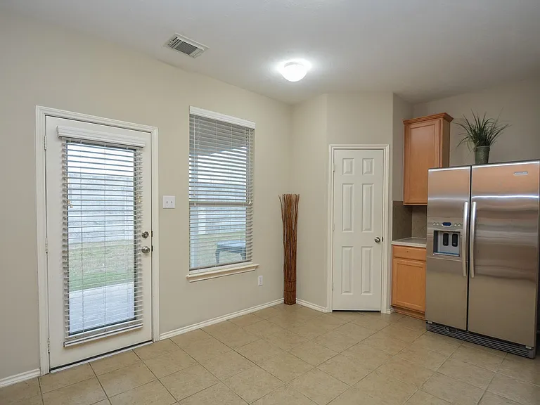 9203 Kransbury Ln — Photo 17