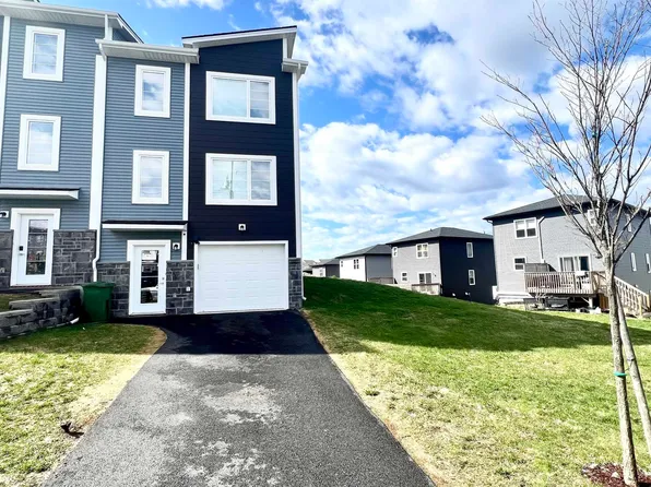 17 Grosse St, Halifax, NS B3T 0M7