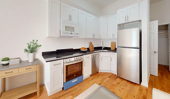 Rented by Flatiron Real Estate Advisors LLC | media 3