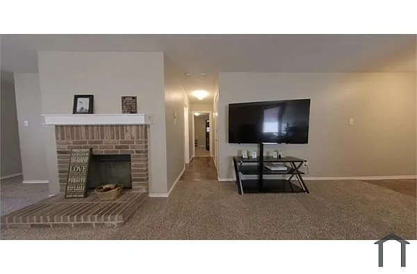 Building Photo - 12835 Vassar Dr