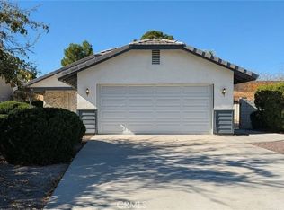 27428 Outrigger Ln, Helendale, CA 92342