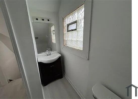 11010 Dove Ave #3 — Photo 8