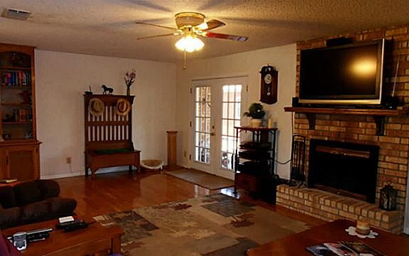 5th image of 4725 Pamela Dr