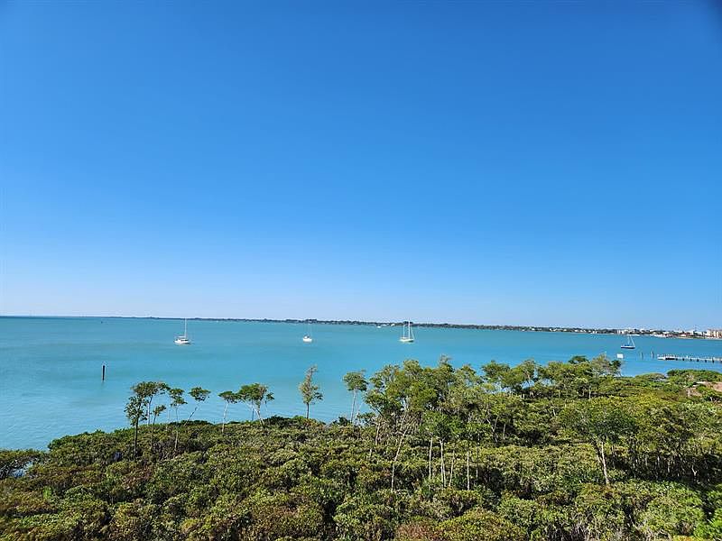 1st image of 27 Harbour Isle Dr W Unit Ph02