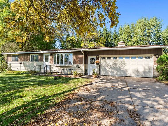 4th image of 1055 10th Avenue