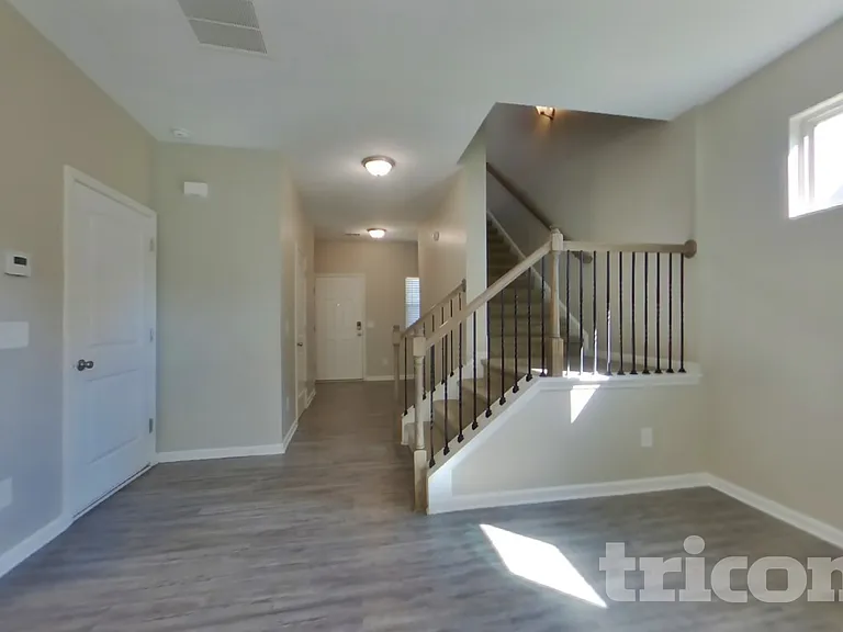 307 Arbor Cir — Photo 3