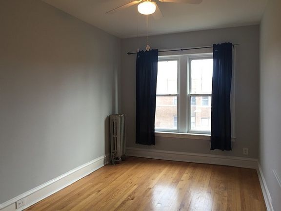 5th image of 1419 W Greenleaf Ave APT 3S