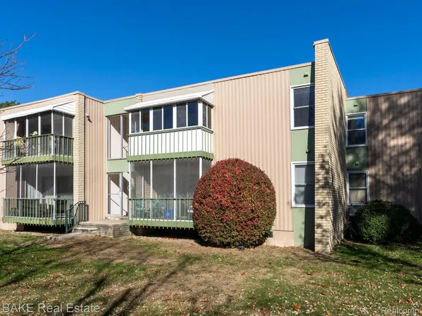 33245 Fargo St, Livonia, MI 48152