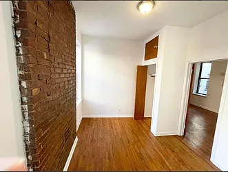 Rented by Century 21 Premier 