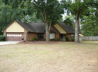 3627 Meadow Glen Cir, Ellenwood, GA 30294