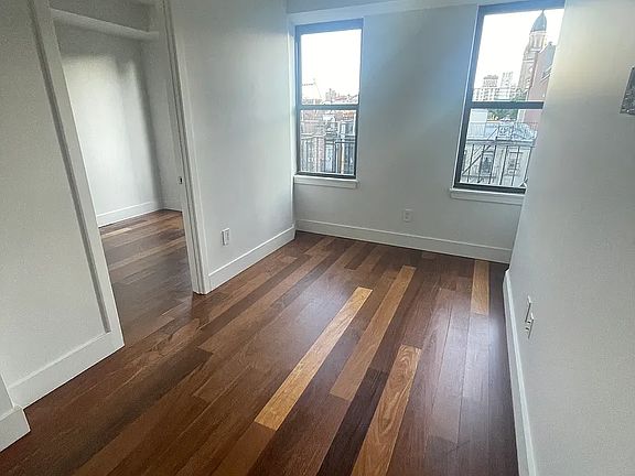 2nd image of 514 E 6th St #Phr