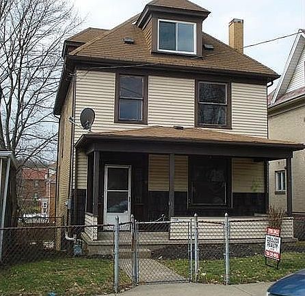 2nd image of 1109 Victoria Ave
