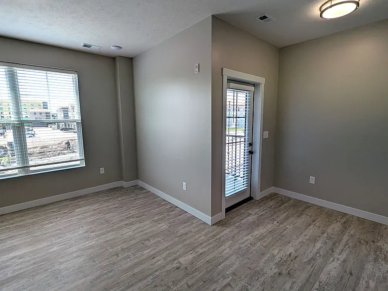 3417 Weaver St — Photo 15