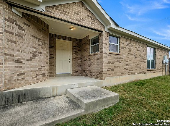3rd image of 6526 Candleview Ct