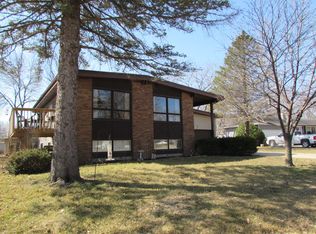 120 Woodland Dr, Forest City, IA 50436