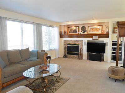 Spacious Family Room