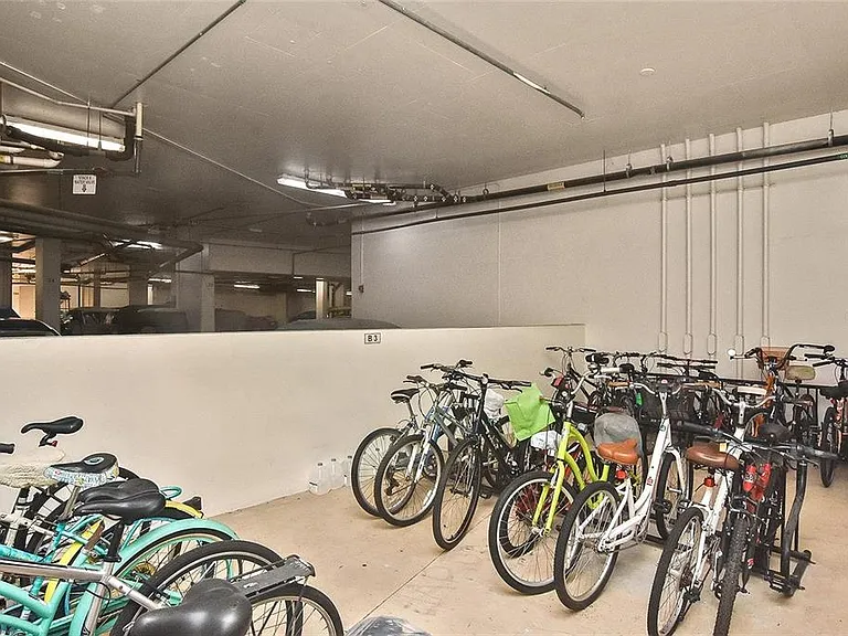 3313 Sunset Key Cir #307 — Photo 31