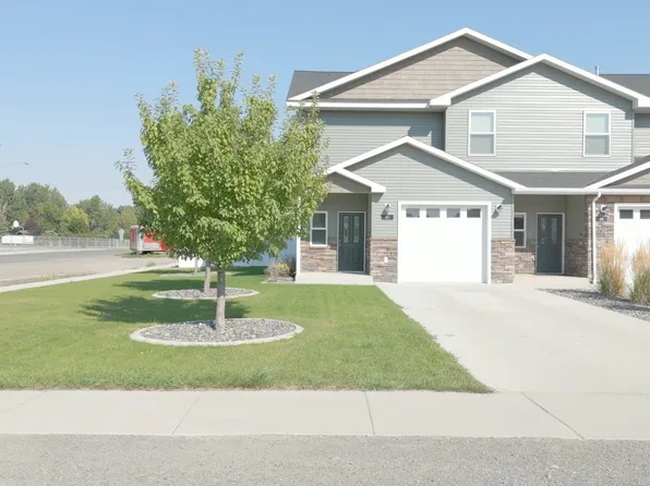 223 S Division St, Cowley, WY 82420