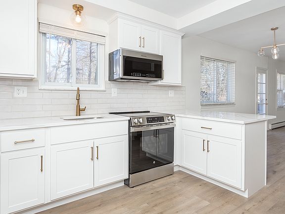 2nd image of 1776 Welch Rd