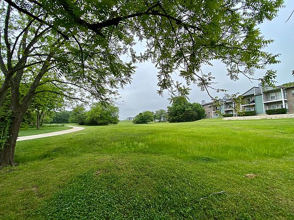 The community backs up to the Austin Walnut Creek greenbelt