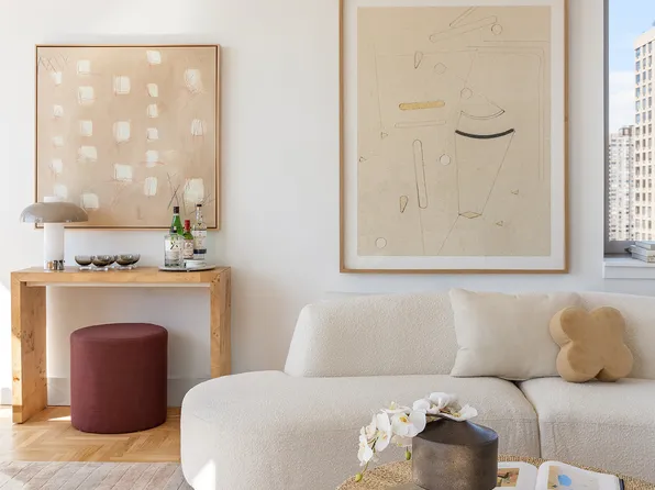 524 East 72nd Street 28D image 3 of 18
