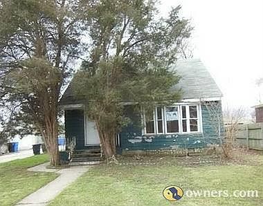 1st image of 8942 S Woodlawn Ave