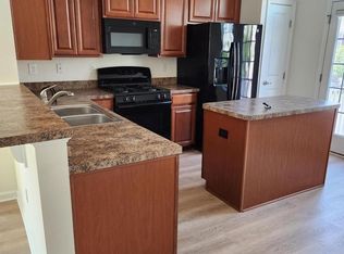 1 Stevens Ct, Somerdale, NJ 08083