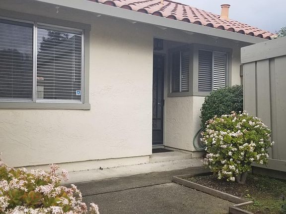 3rd image of 10991 Lucky Oak St
