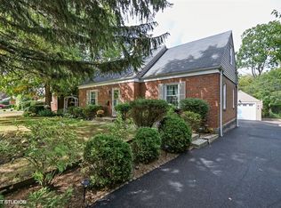 220 Park Ave, Lake Forest, IL 60045