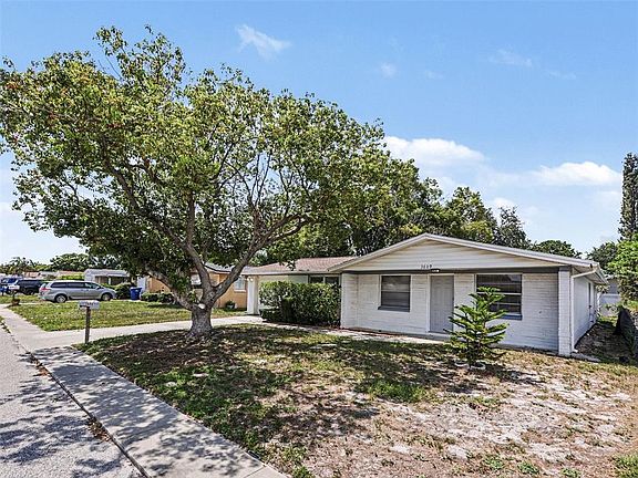 3rd image of 3609 Truman Dr
