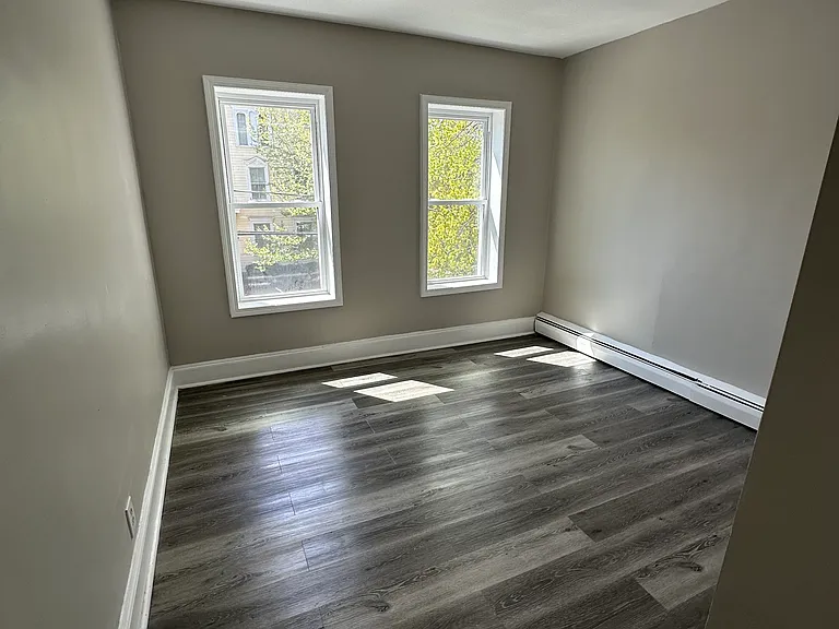 260 Lawrence St #2 — Photo 18