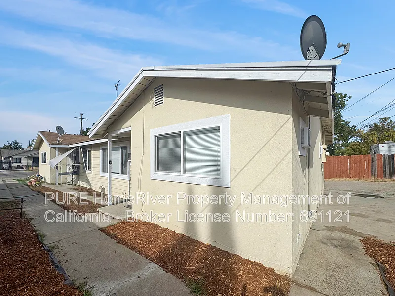 2 bed, 1.0 bath, 700 sqft, $2,000 — Photo 3