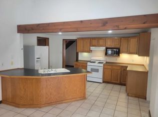 1190 Belleview Dr, Erie, PA