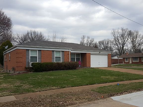 3rd image of 2325 Orleans Ln