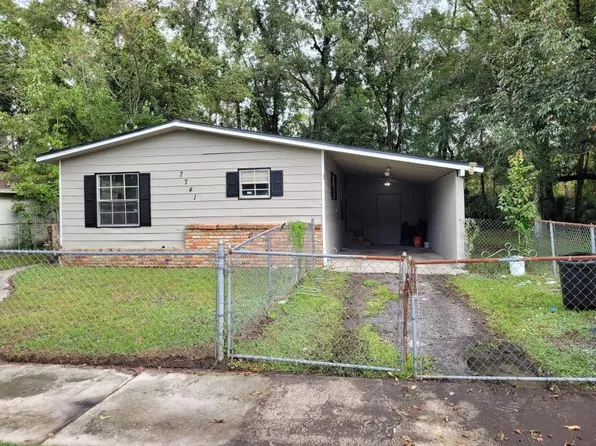 7741 McCowan Dr, Jacksonville, FL 32244