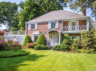 173 Chapel Rd, Manhasset, NY 11030