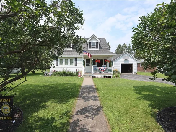 28 Hungerford Ave, Adams, NY 13605